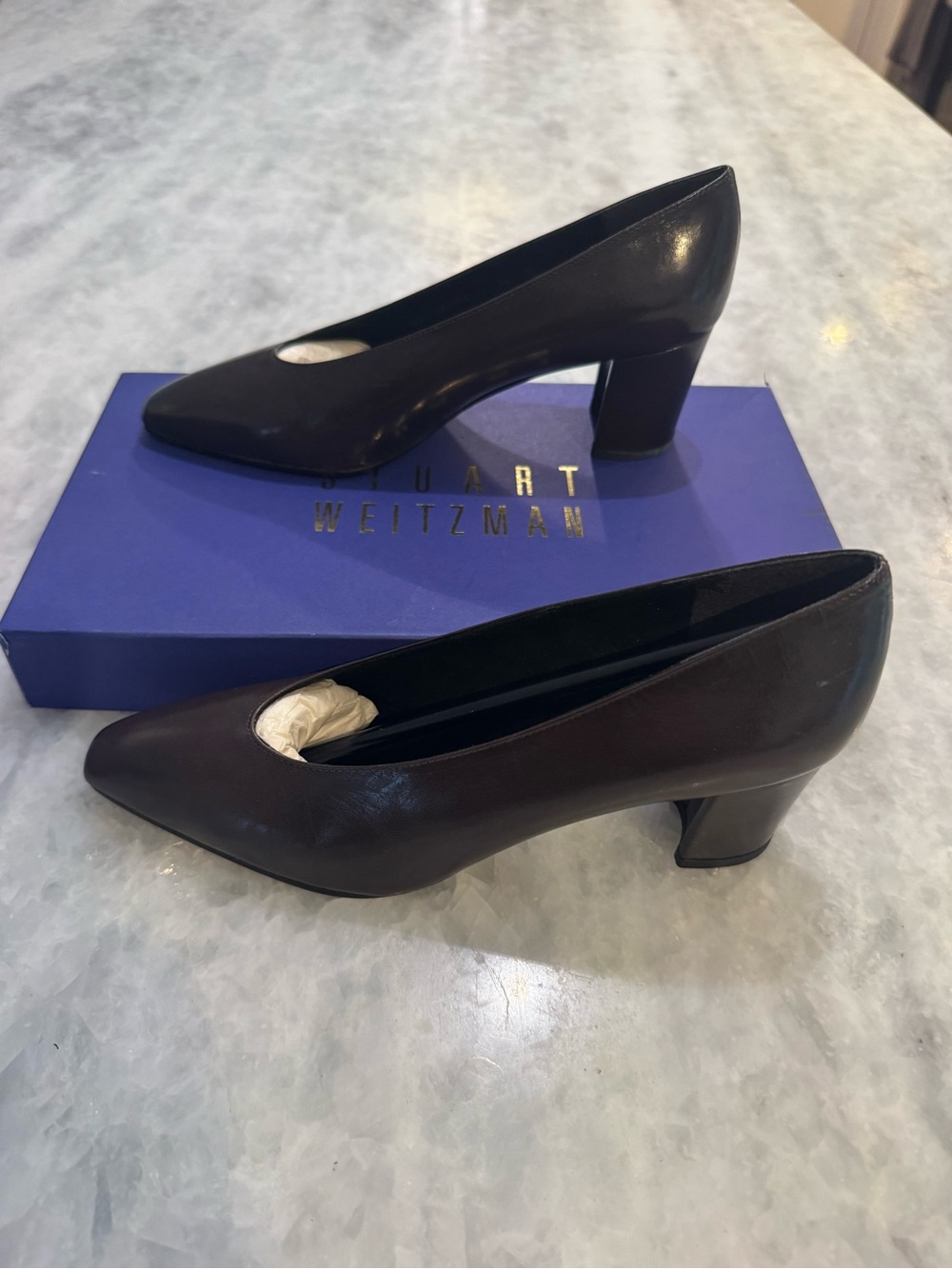 Stuart Weitzman Brown Corniche Cola Kid Pointed Toe Leather Pumps -Sleek Classic - Picture 4 of 11